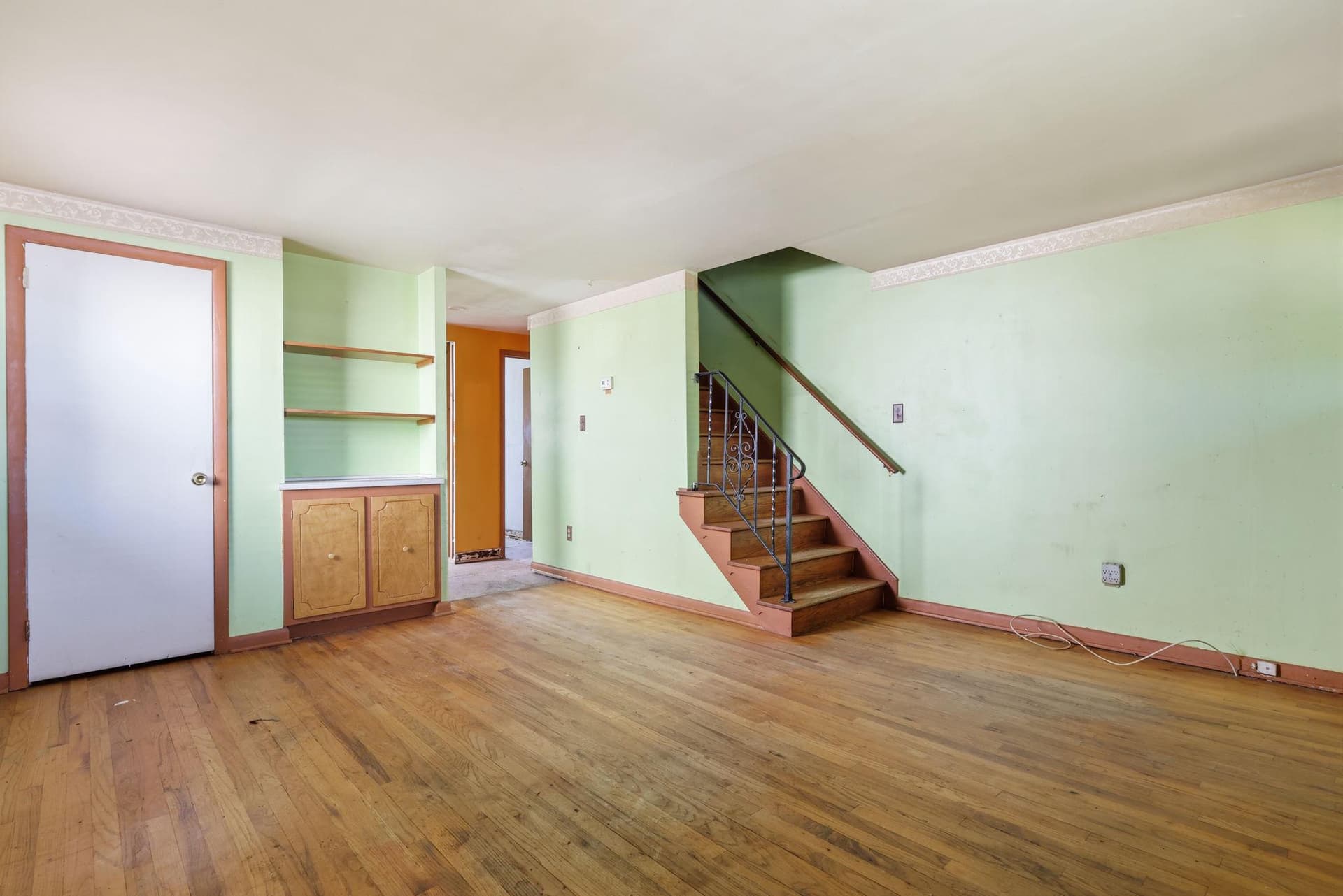 214 Shewell Avenue photo 5