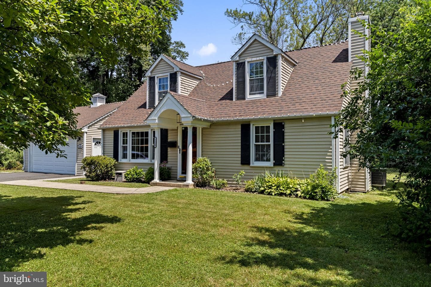 1329 W County Line Road photo 5