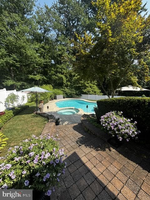 2766 Arrowhead Drive photo 4
