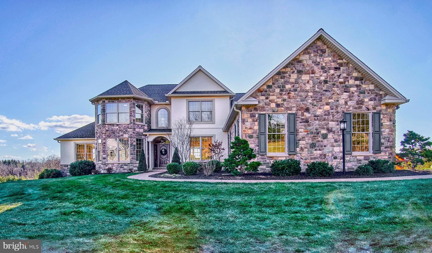 315 Pennington Drive, Mechanicsburg
