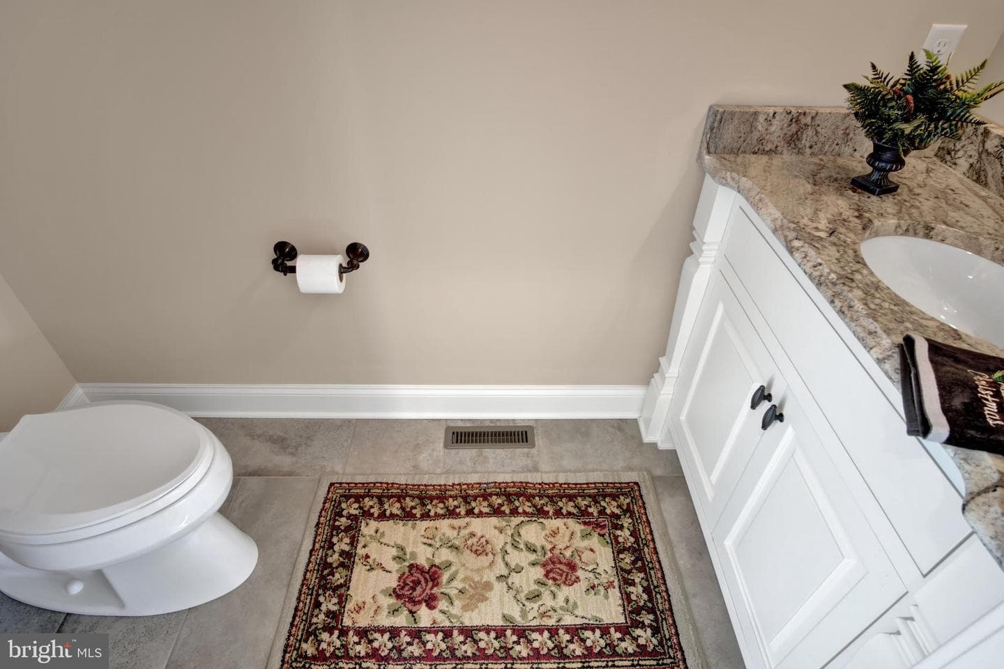 315 Pennington Drive photo 31