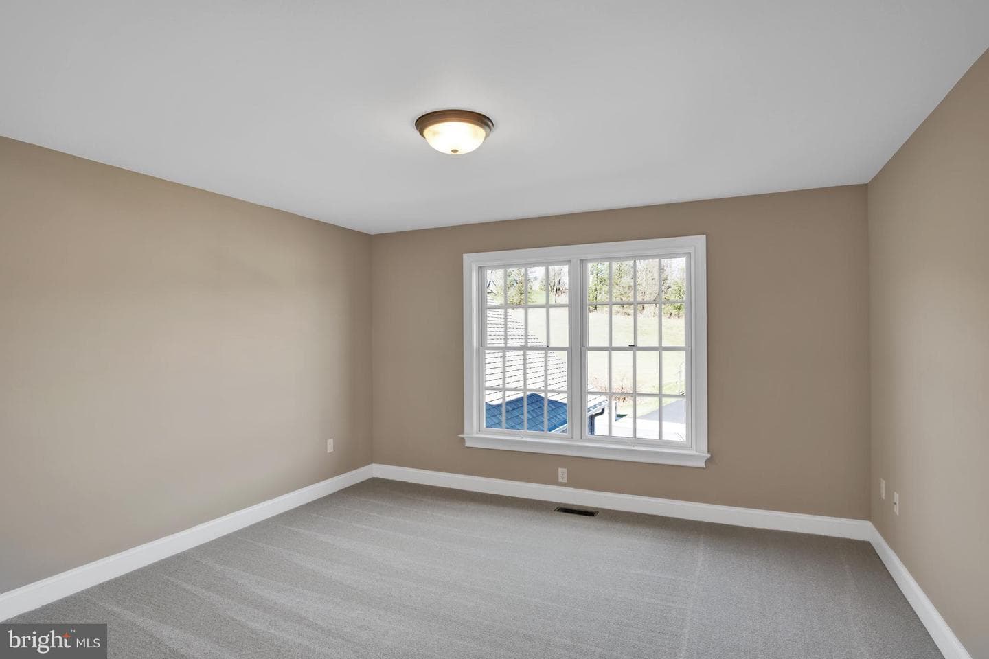 315 Pennington Drive photo 34