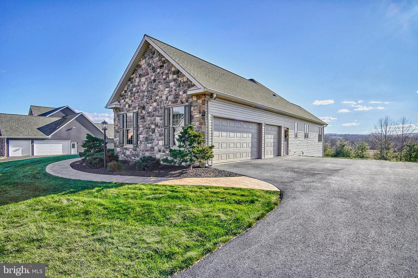 315 Pennington Drive photo 46