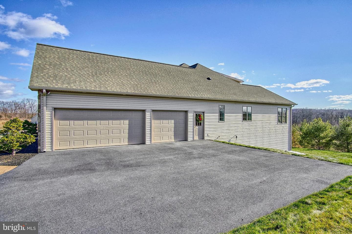 315 Pennington Drive photo 47