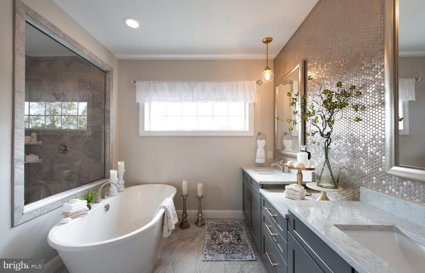 122 Silver Circle #devonshire photo 44