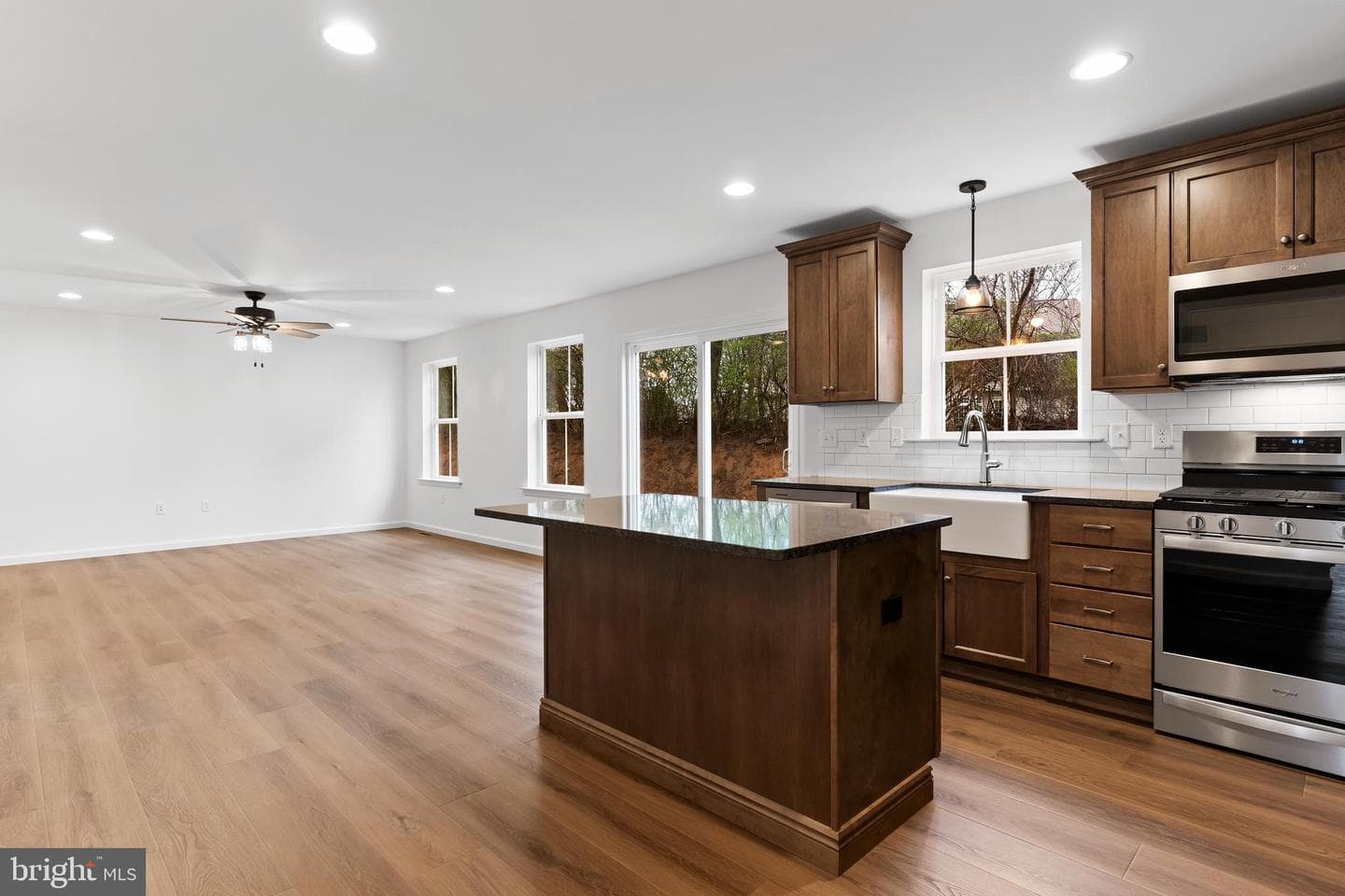 25 Essex Drive photo 9