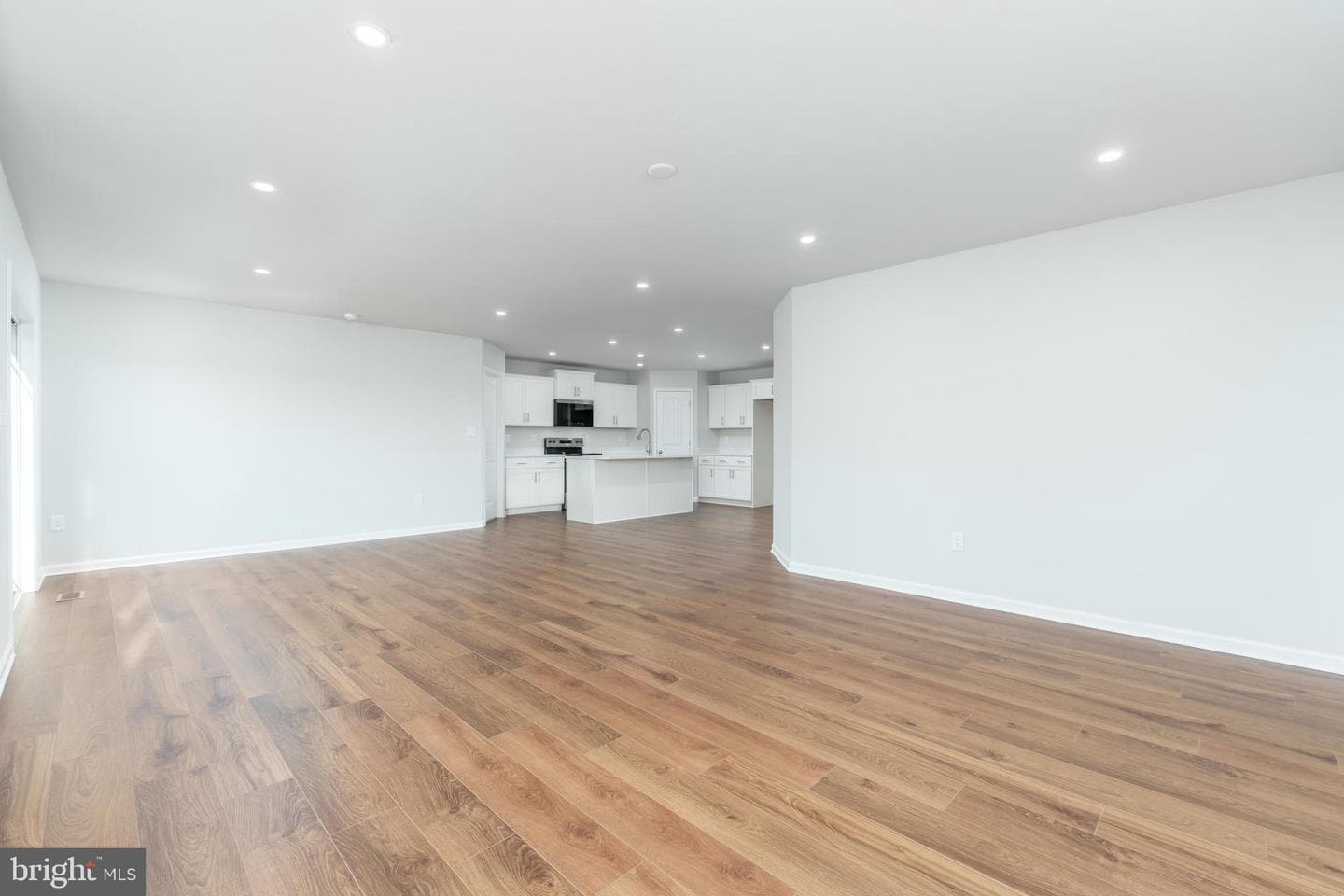 806 Greenwich Lane photo 17