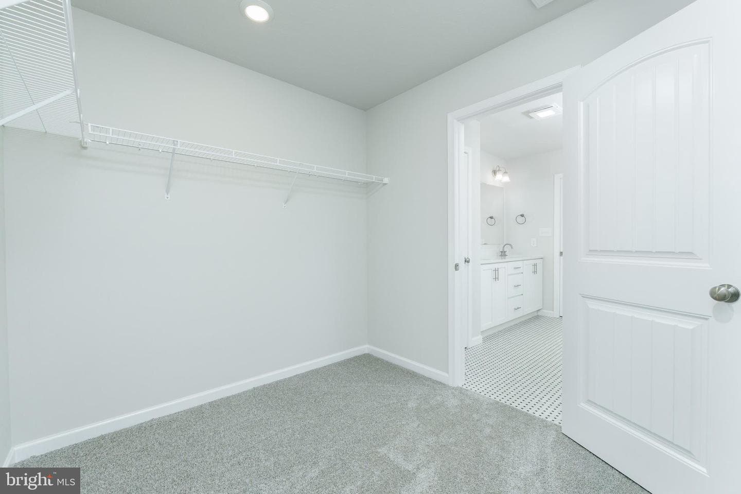 806 Greenwich Lane photo 21