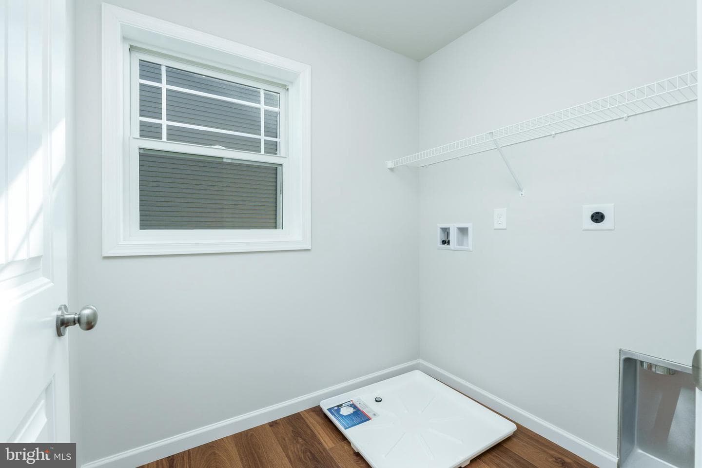 806 Greenwich Lane photo 33