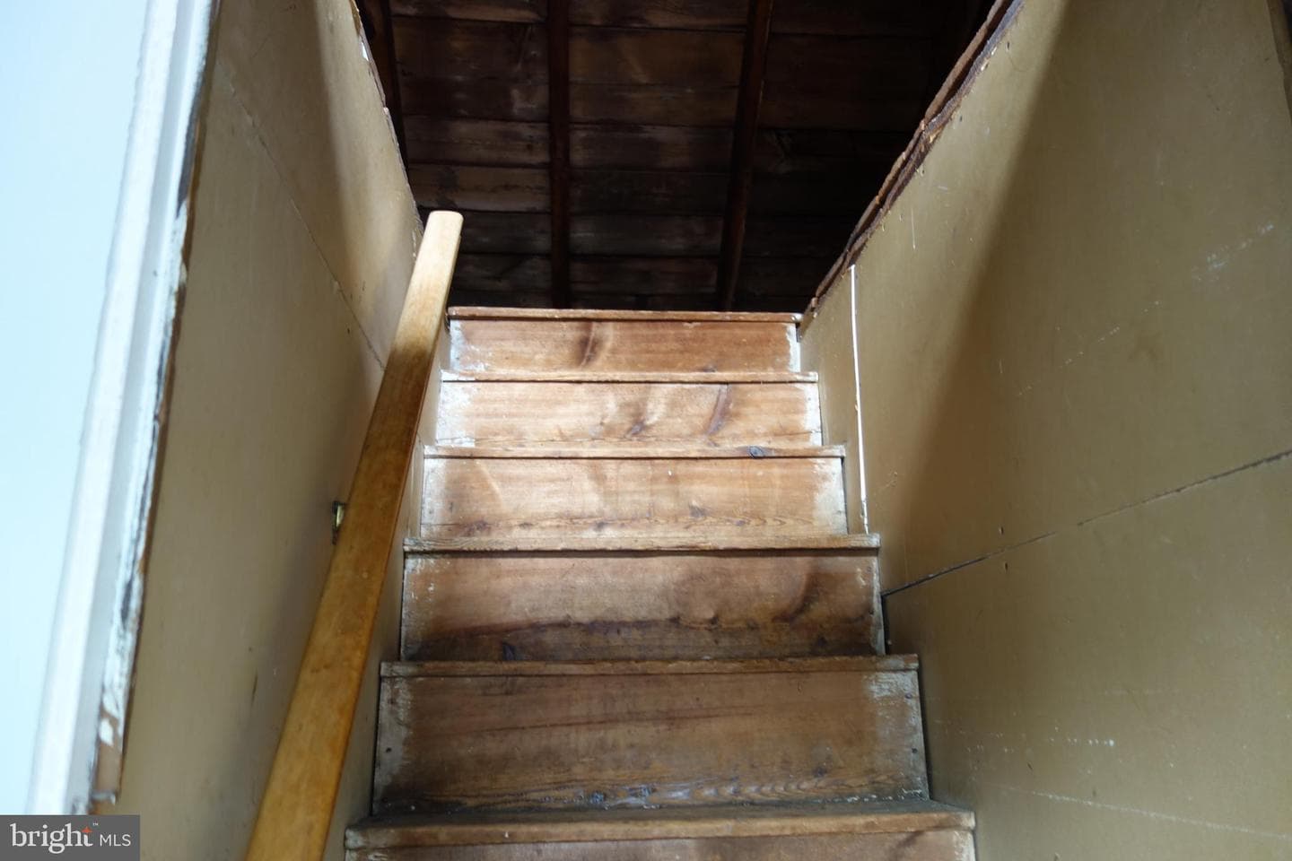 311 E Garfield Street photo 13