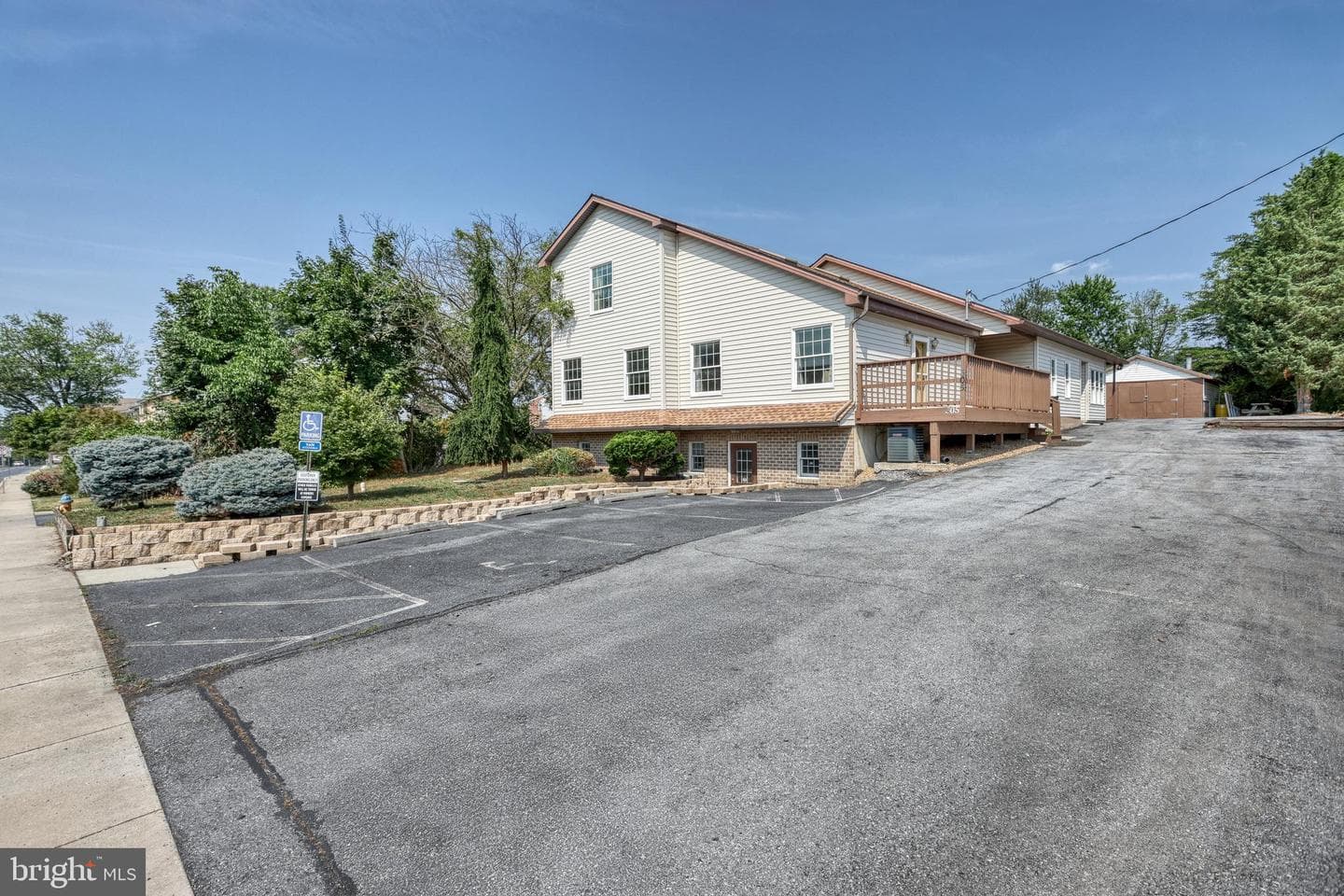 305 W Shady Ln, Enola