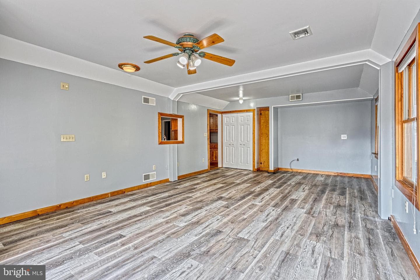 305 W Shady Ln photo 13