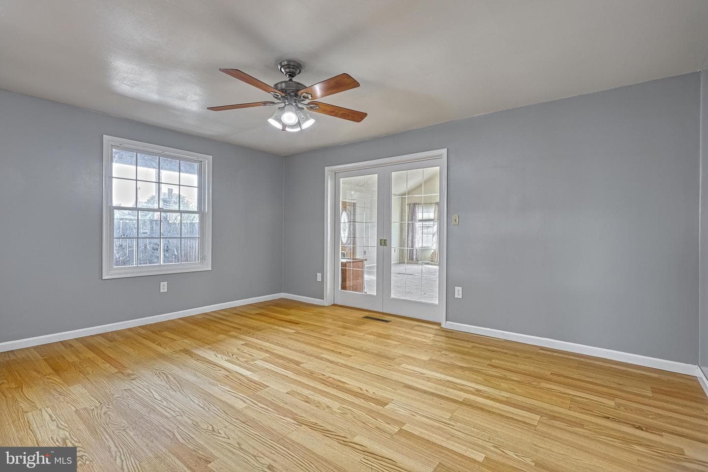 305 W Shady Ln photo 31