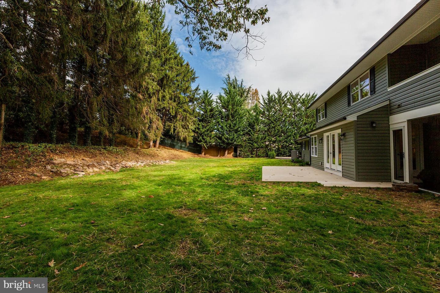 908 W Walnut Street photo 14