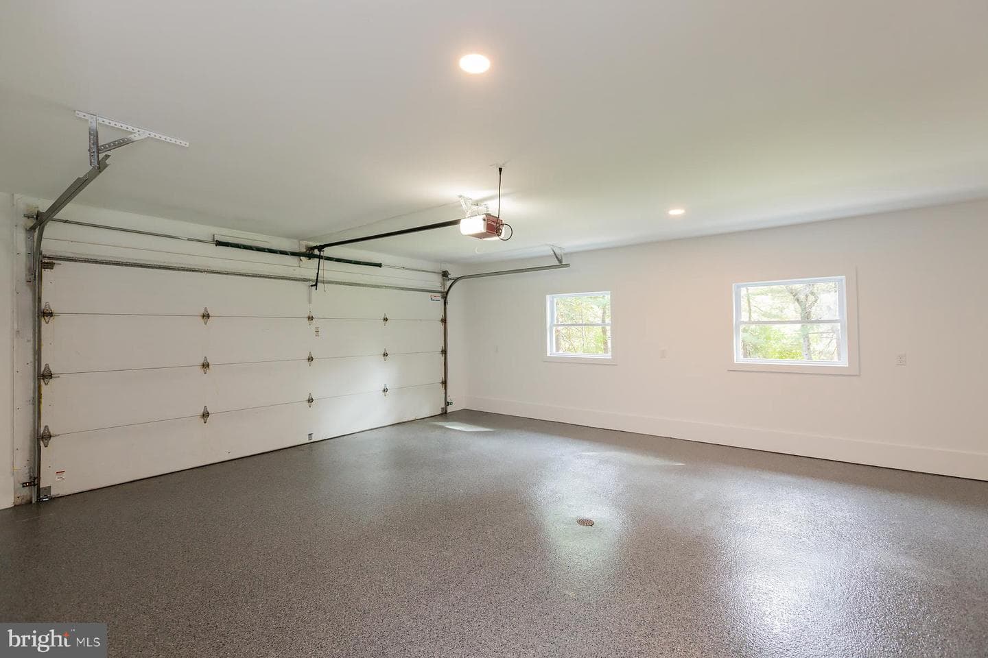 908 W Walnut Street photo 24