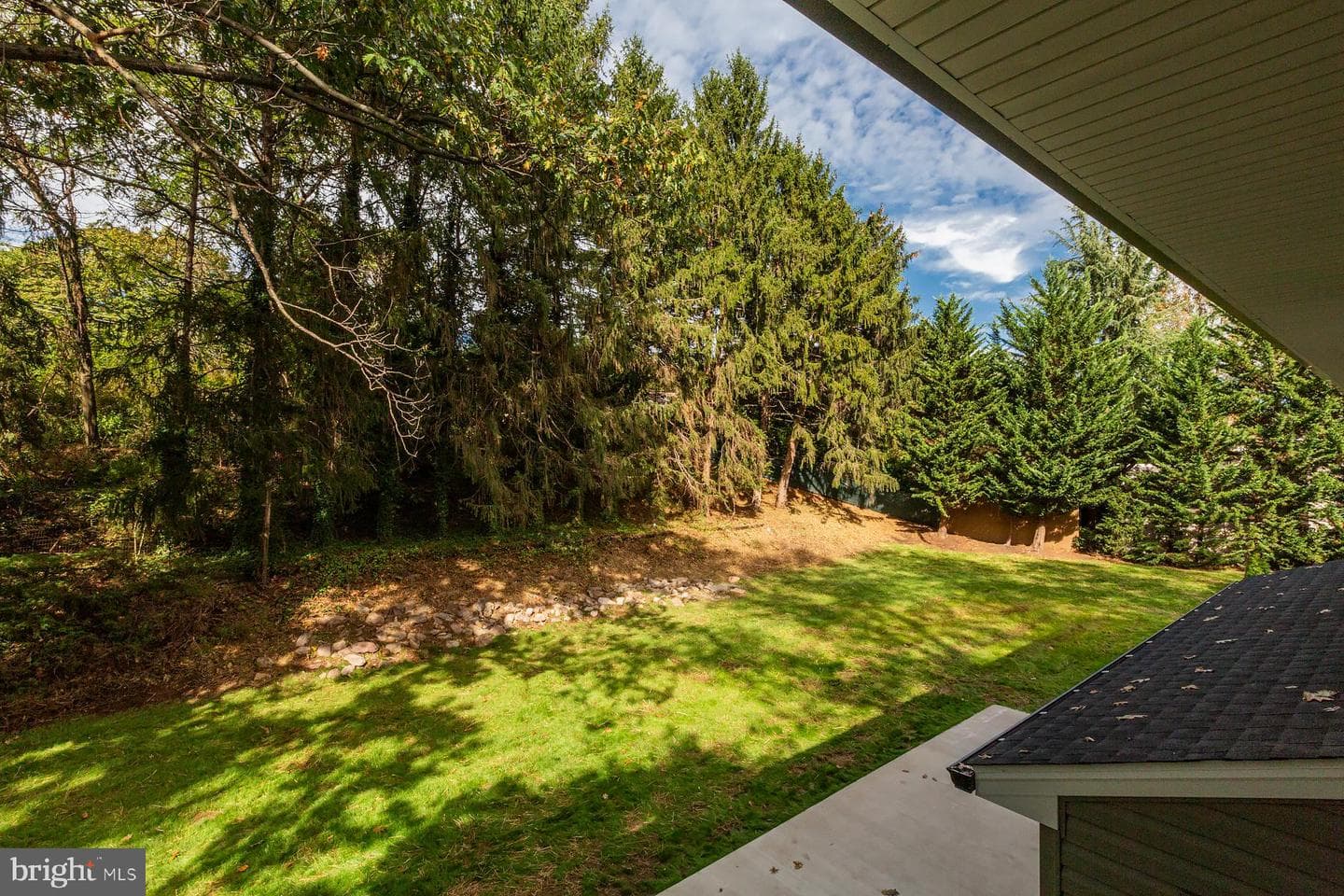 908 W Walnut Street photo 27