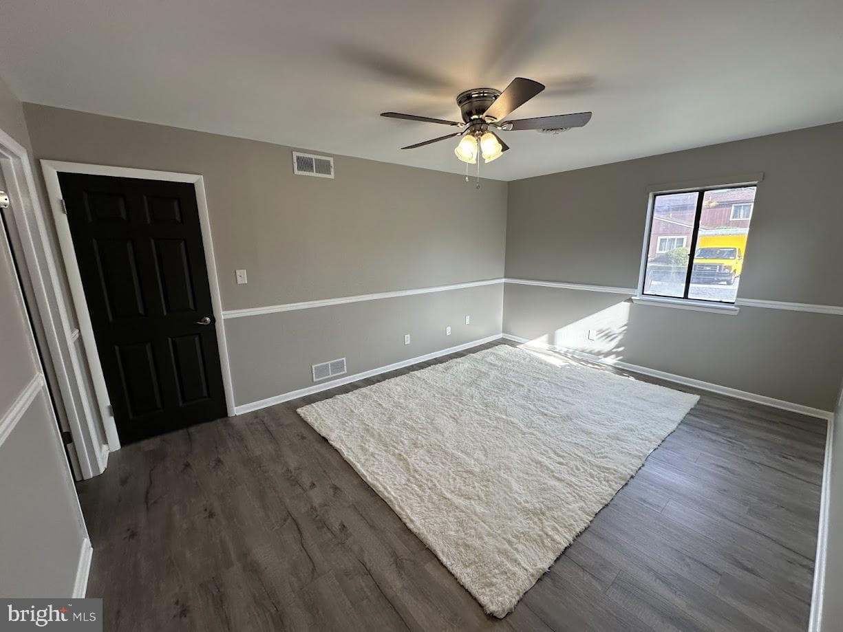 221 Lee Court photo 13