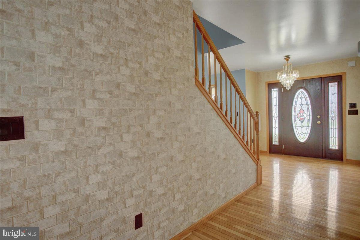 409 William Drive photo 6