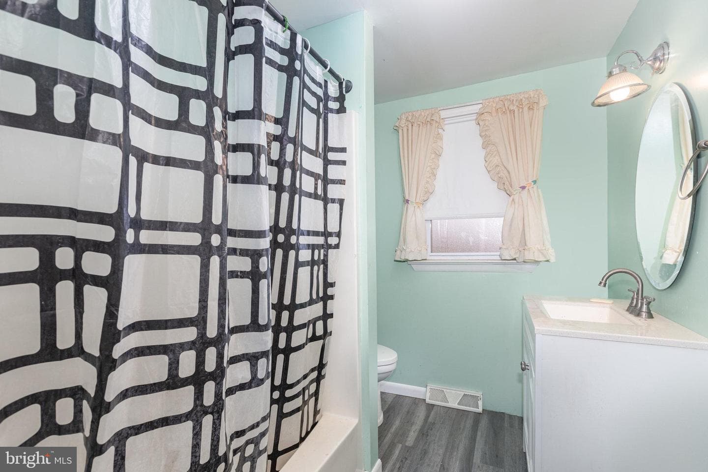 93 Beard Road photo 11