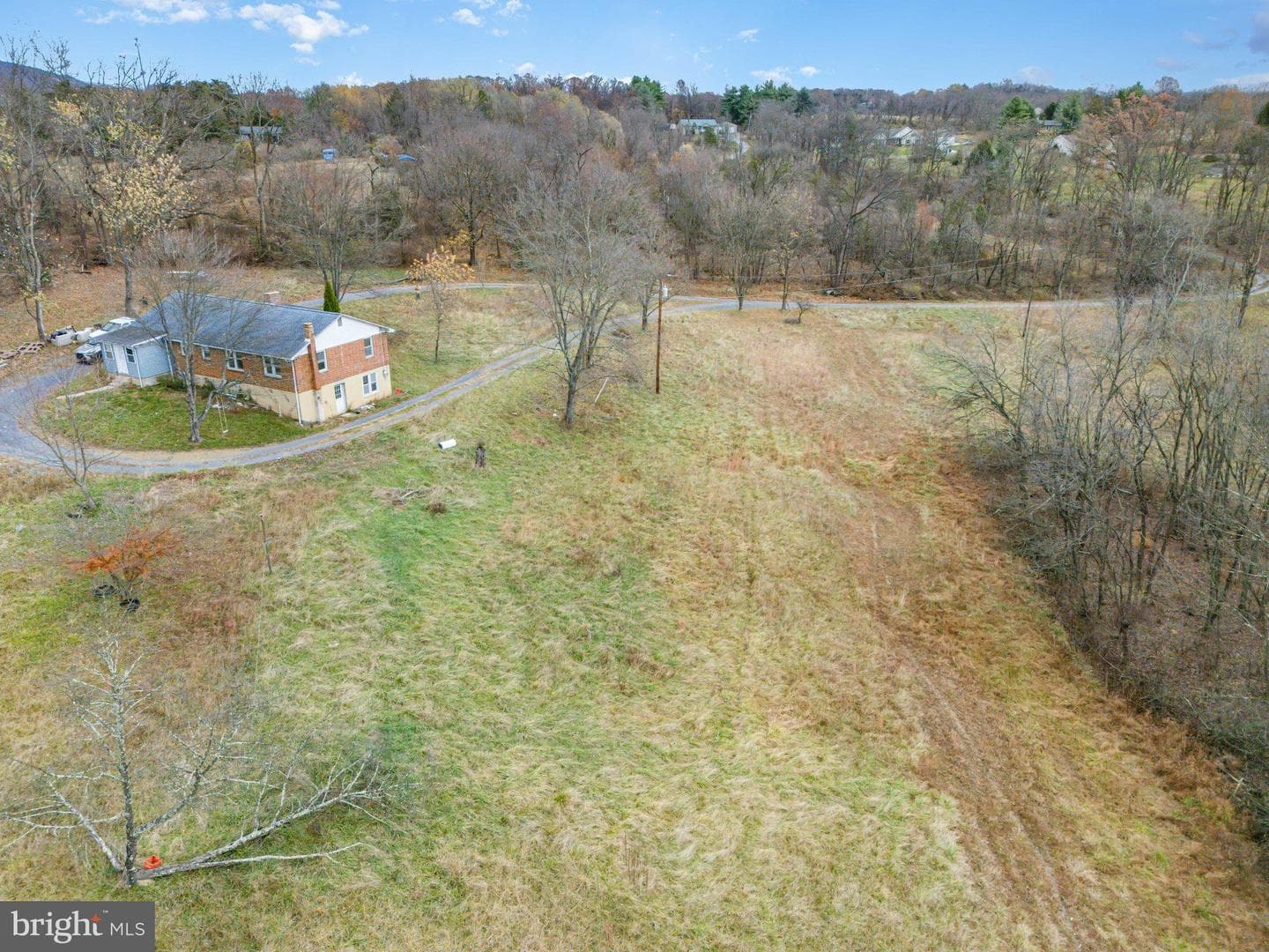 93 Beard Road photo 30