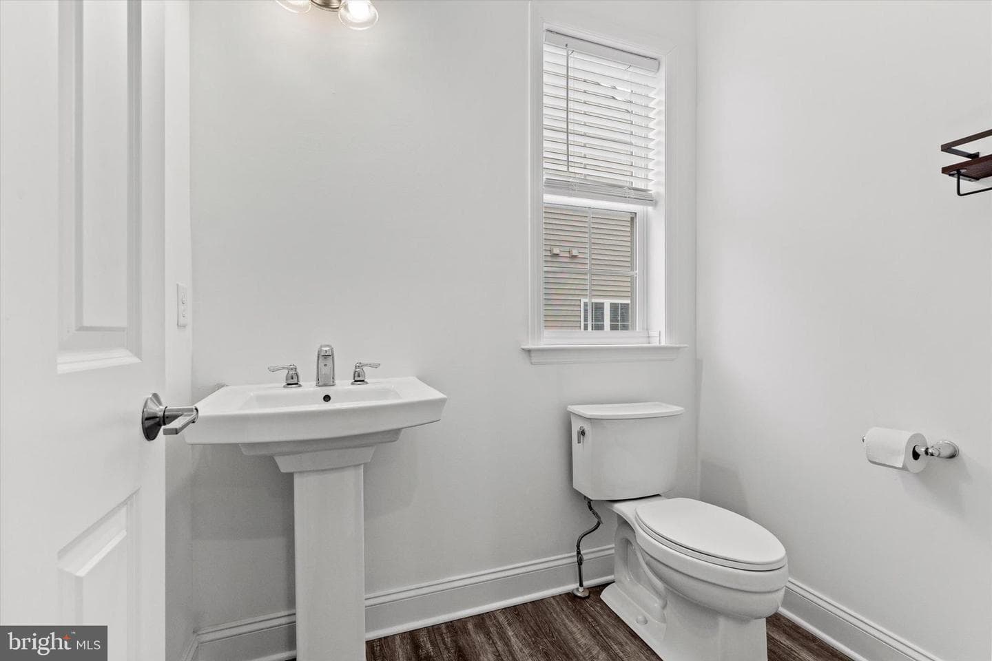 1304 Innox Rd photo 8