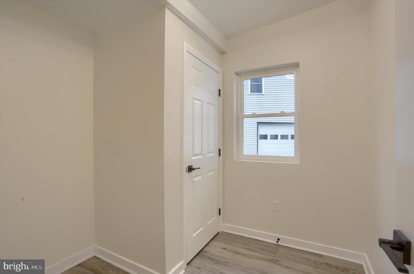 393 Sherwood Drive photo 16