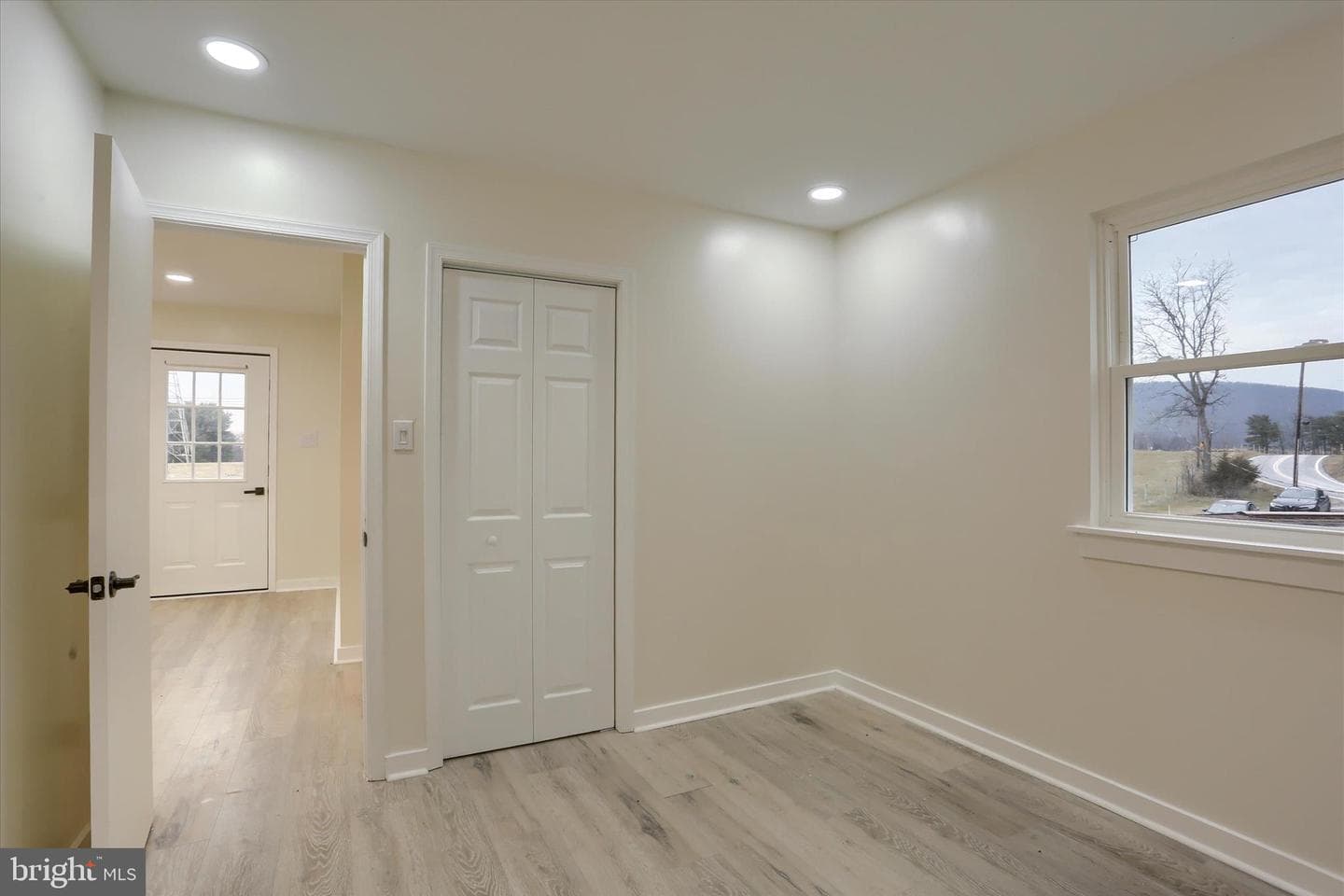 393 Sherwood Drive photo 28