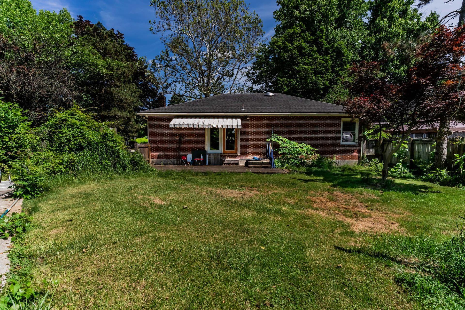 351 Lowther Street photo 18