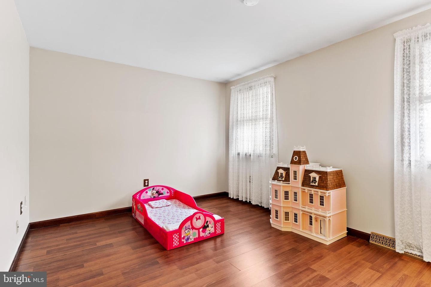 76 Sherwood Circle photo 34