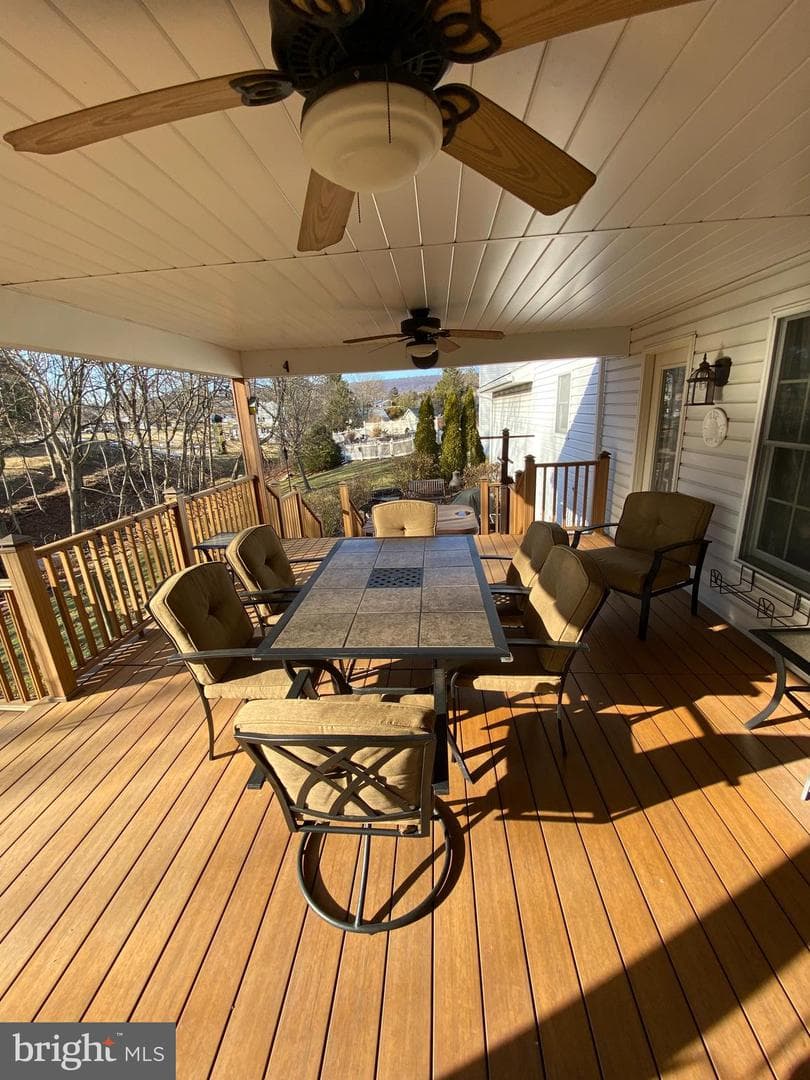 76 Sherwood Circle photo 42