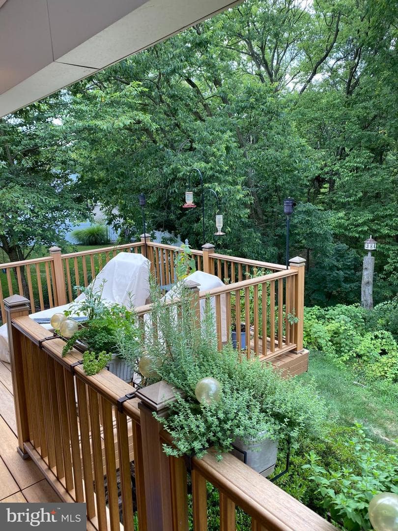 76 Sherwood Circle photo 44