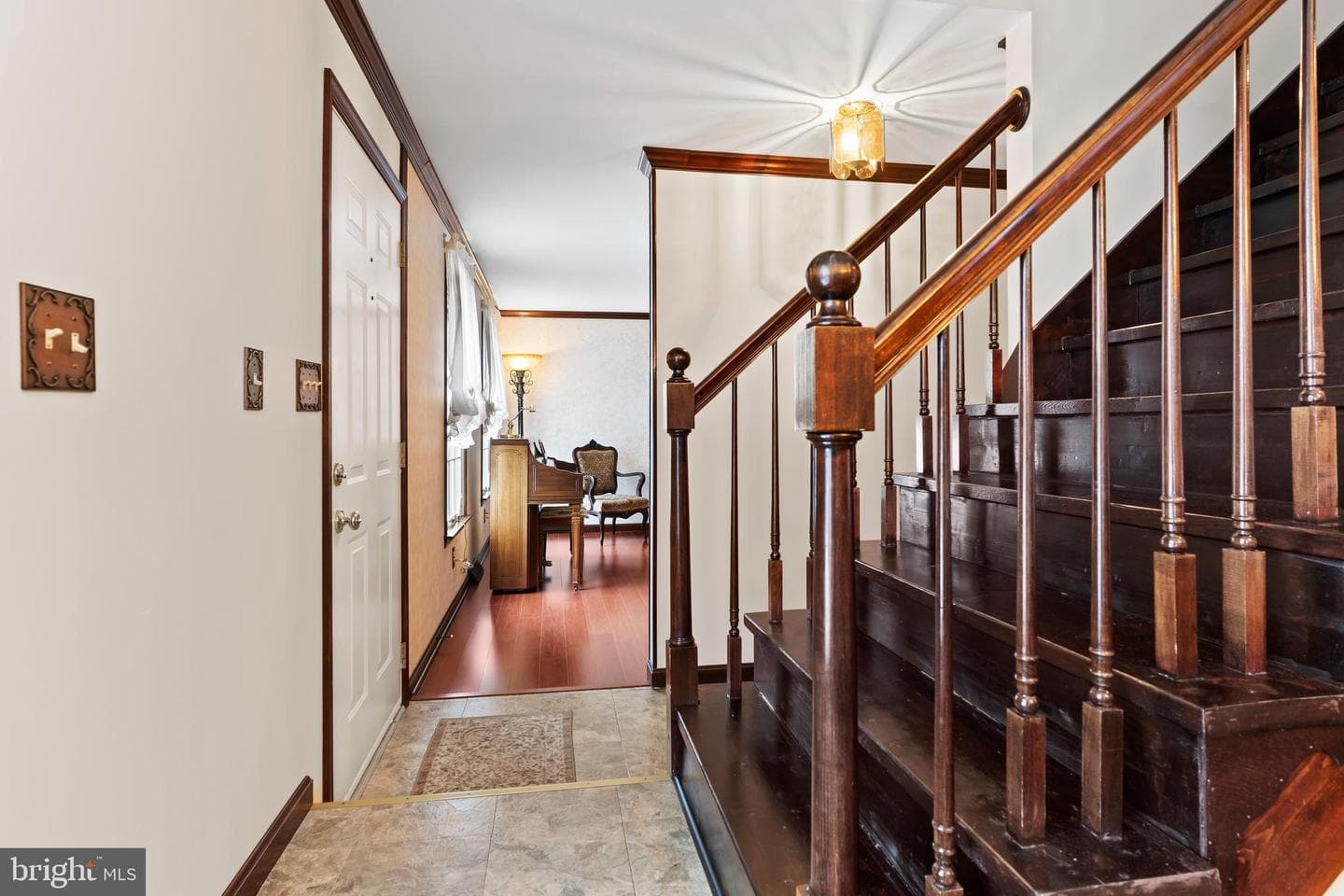 76 Sherwood Circle photo 8