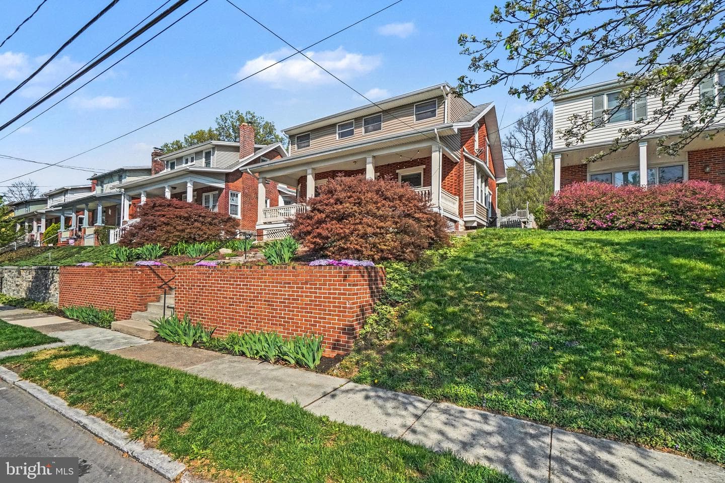 321 Walnut Street photo 2