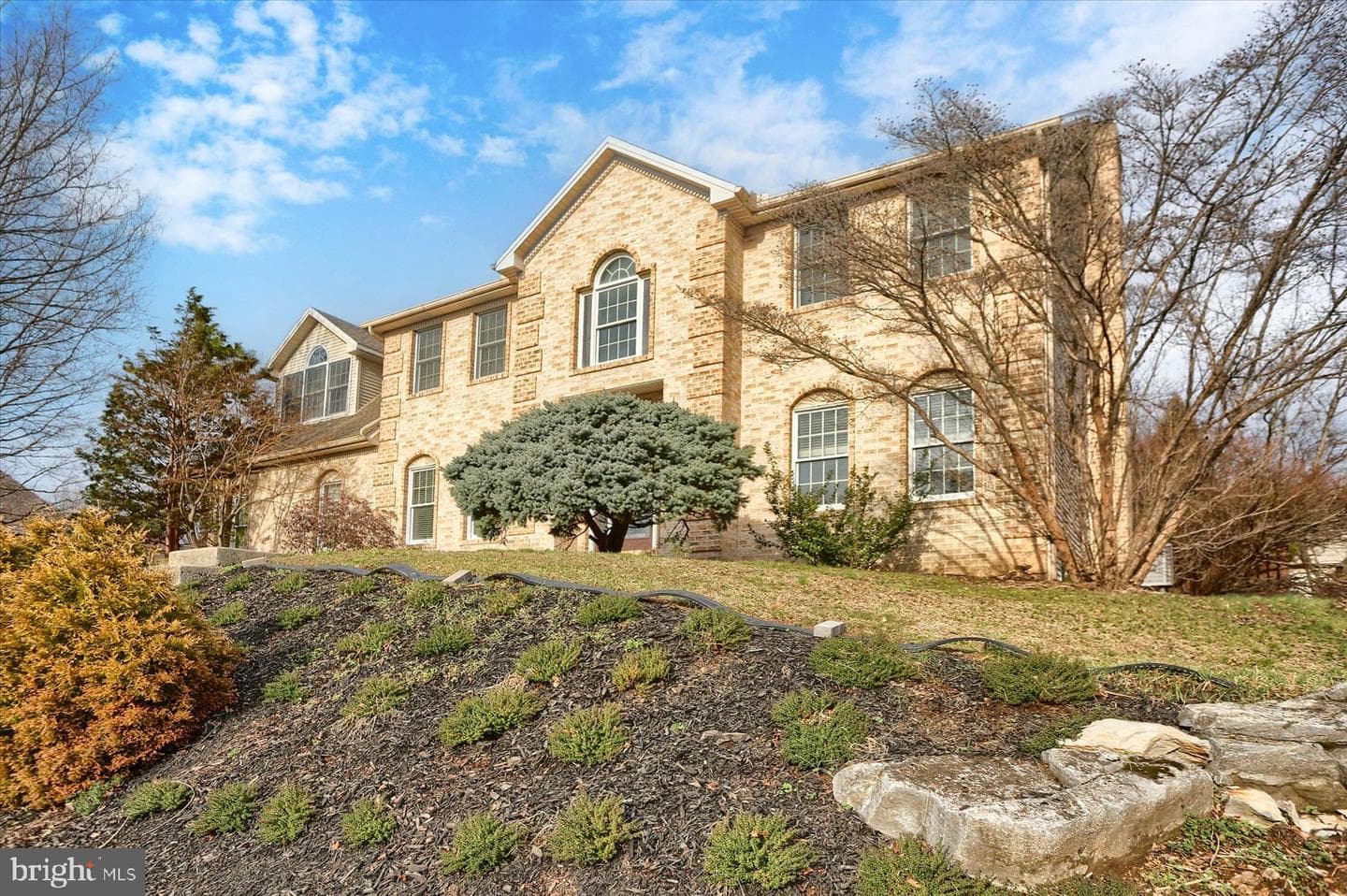 1014 S Waterford Way photo 3