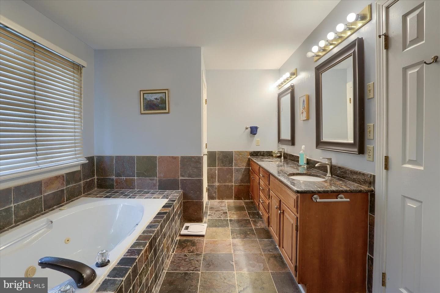 1014 S Waterford Way photo 41