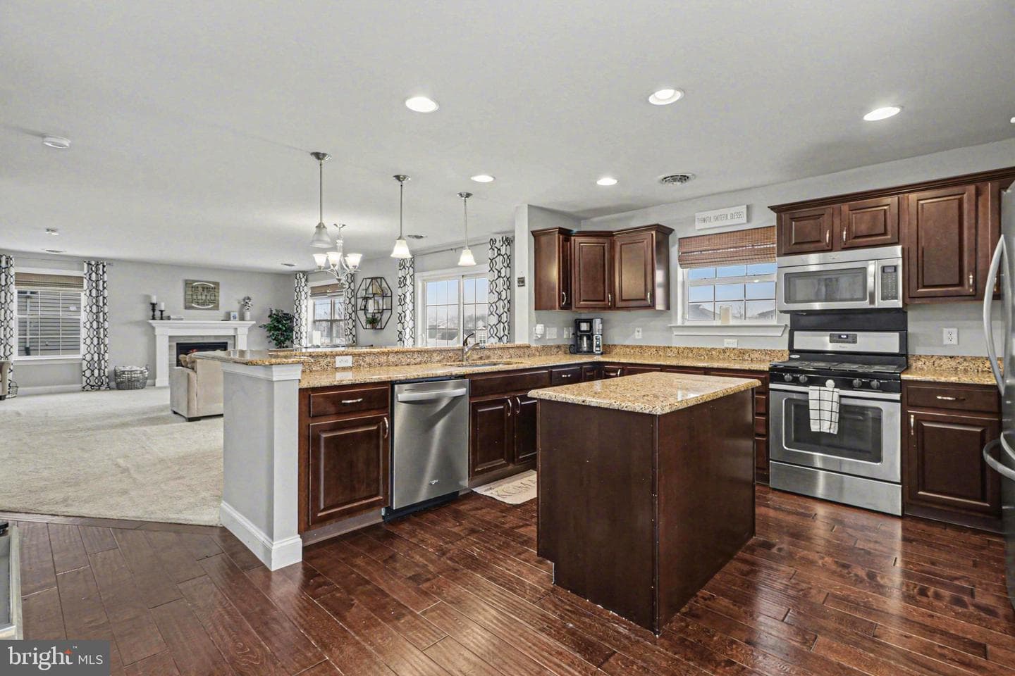 311 Sleepy Hollow Drive photo 10