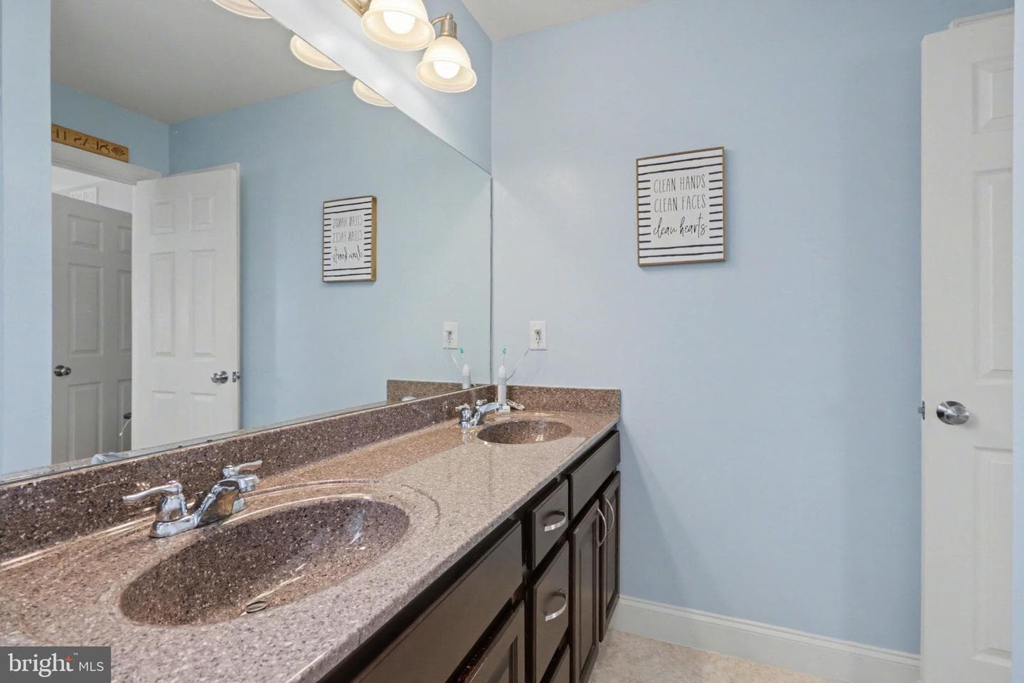 311 Sleepy Hollow Drive photo 25