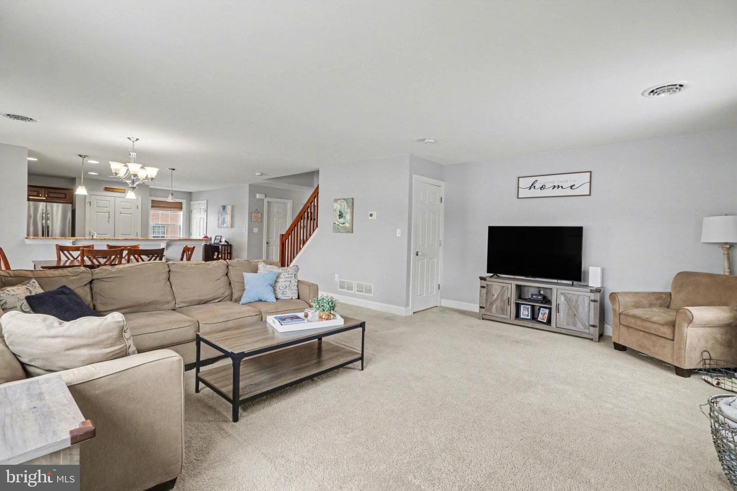 311 Sleepy Hollow Drive photo 6