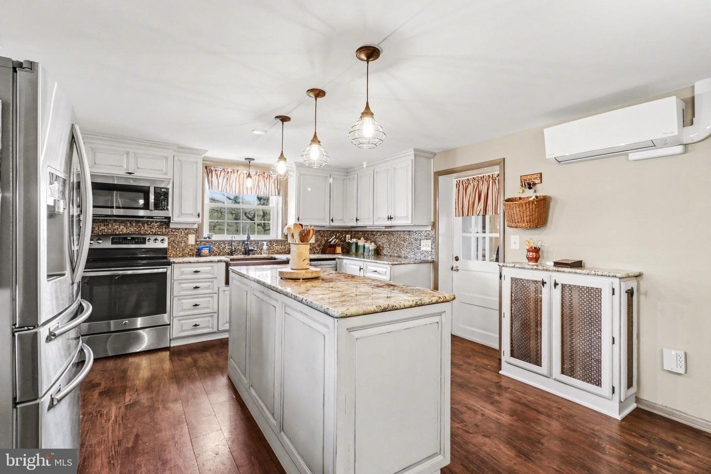3201 Spring Road photo 8