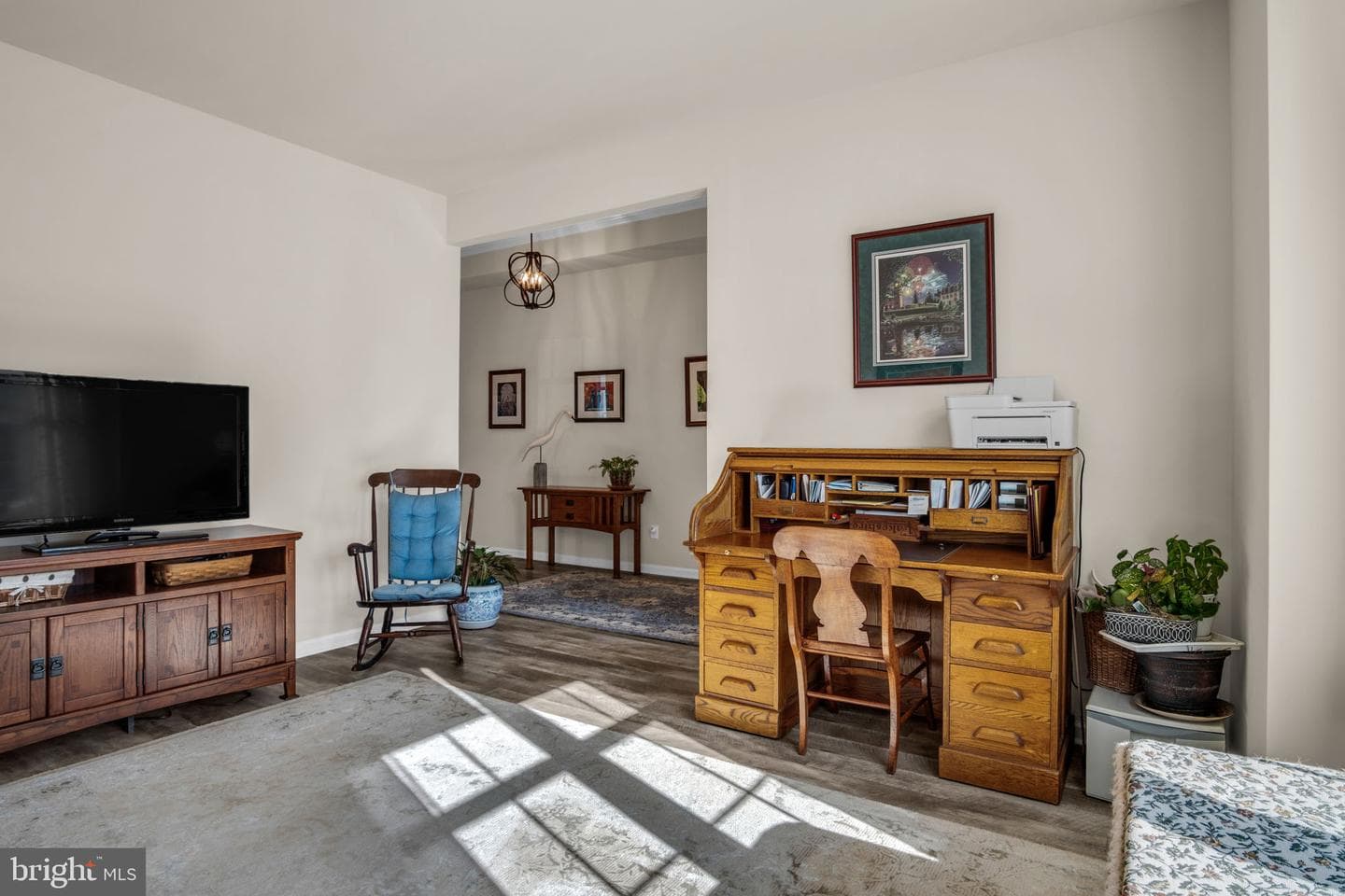 614 Republic Way photo 6