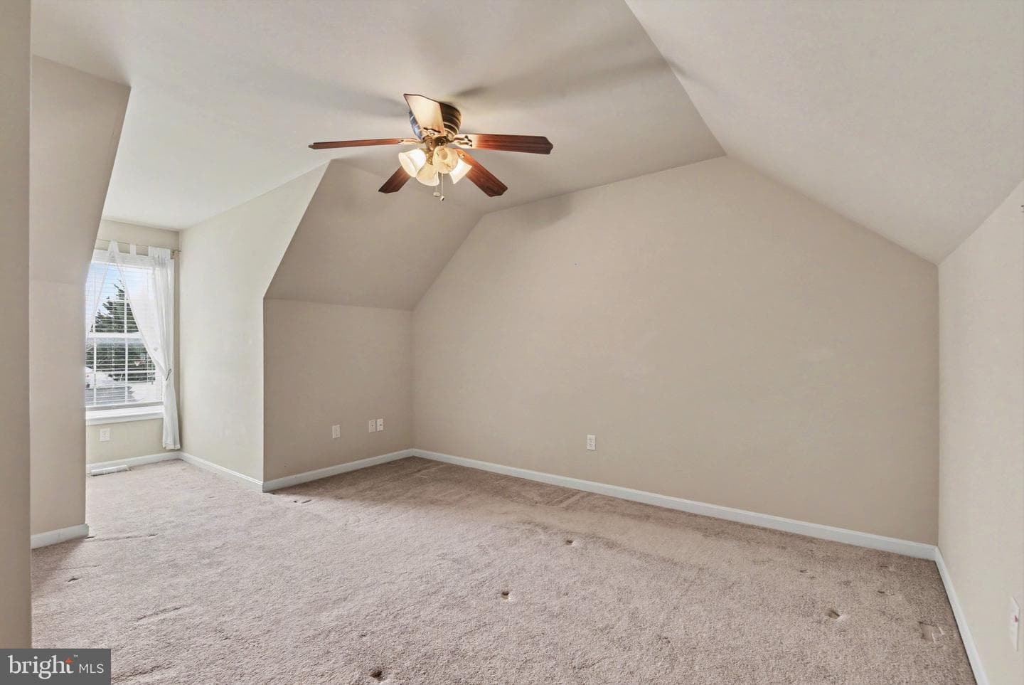 127 Coventry Drive photo 20