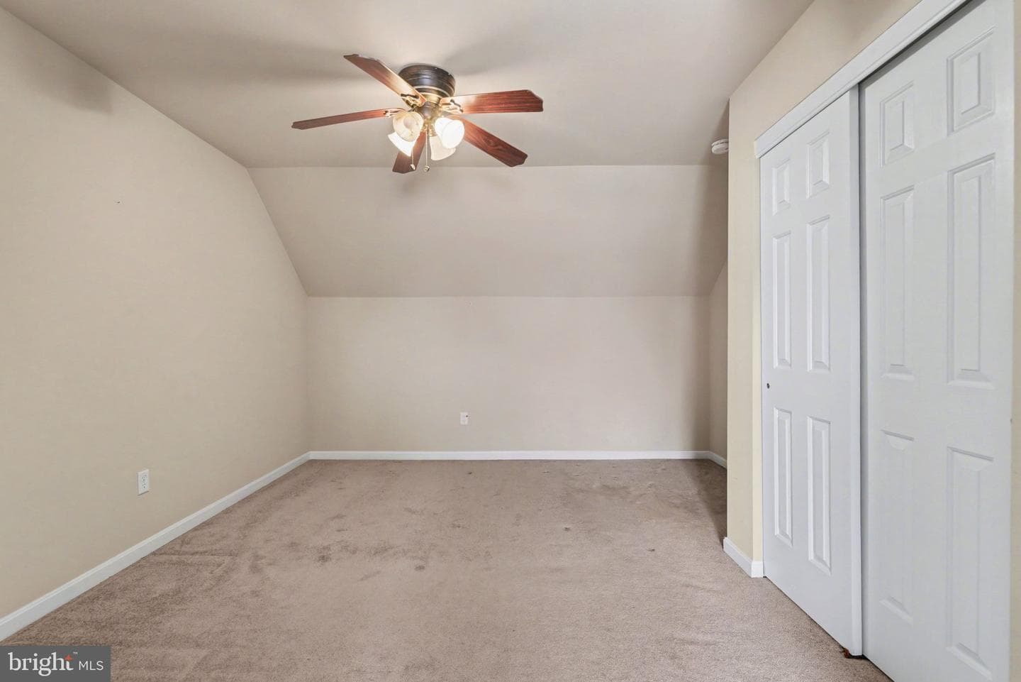 127 Coventry Drive photo 22
