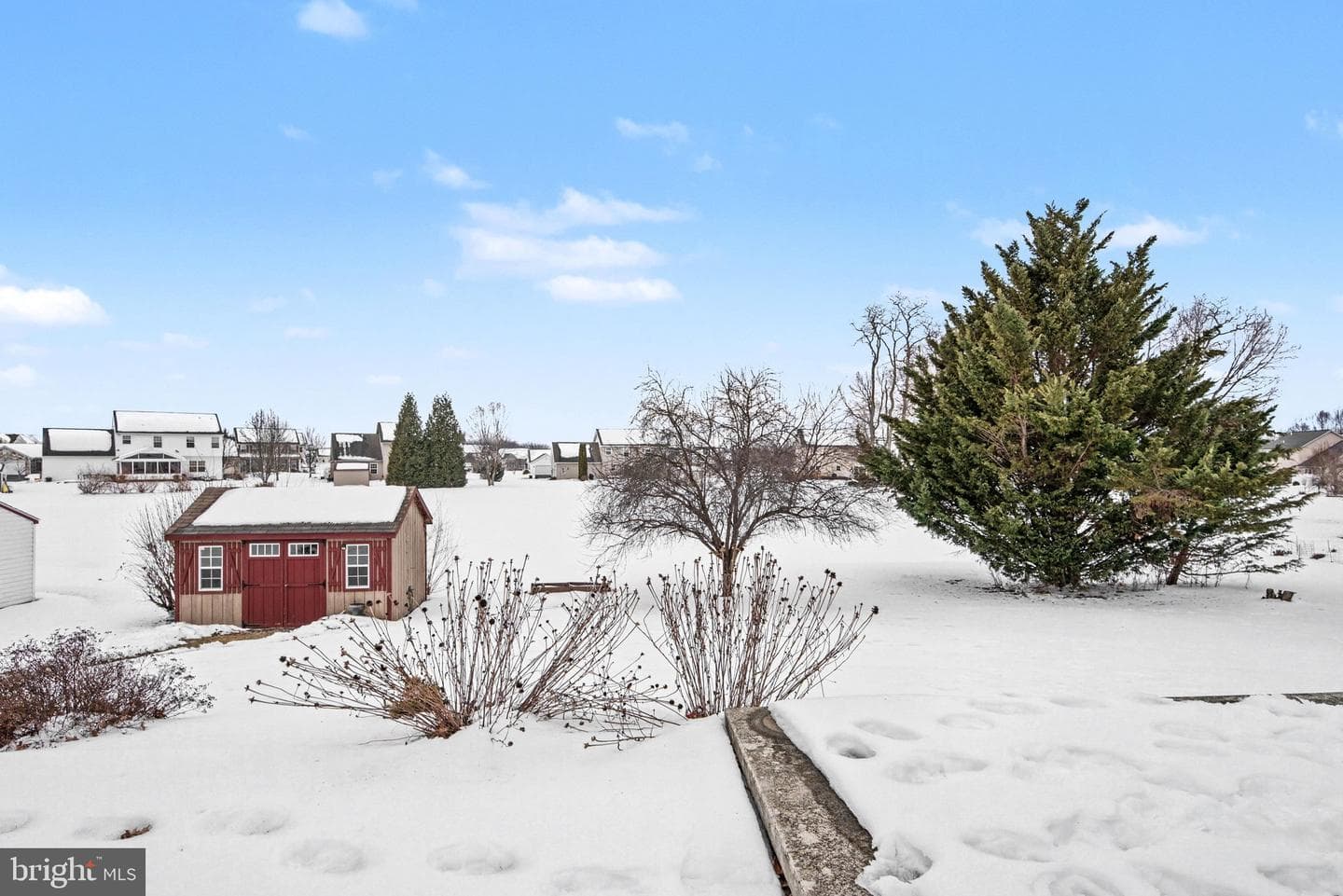 127 Coventry Drive photo 35