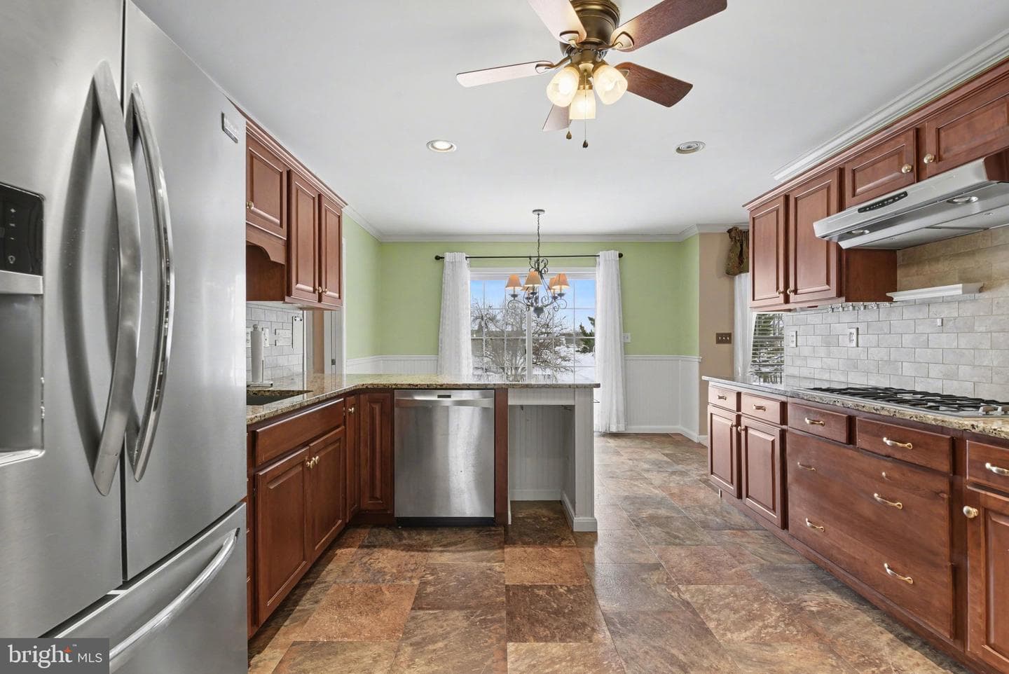 127 Coventry Drive photo 9