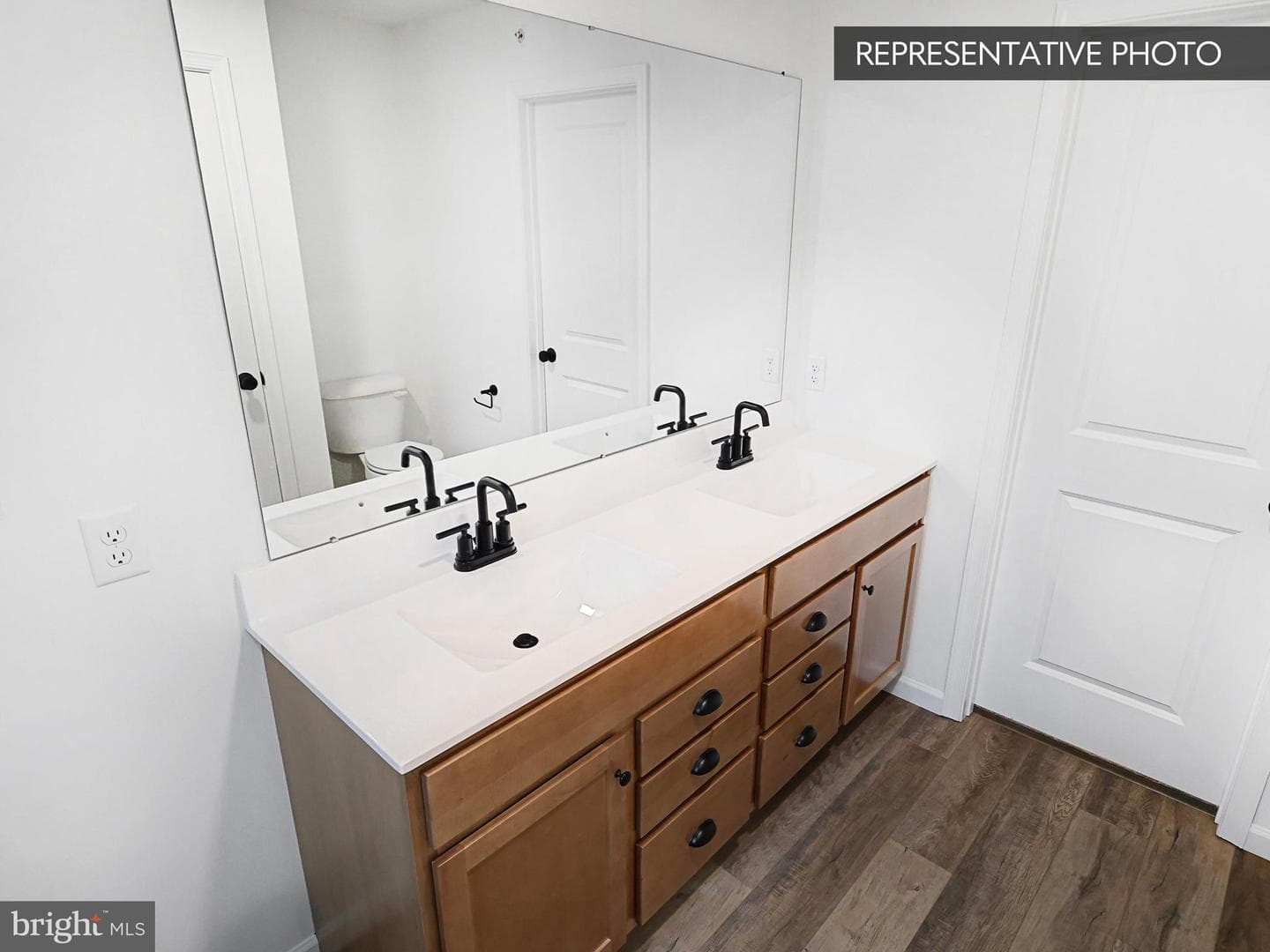 2125 Hampden Court #lot 18 photo 17