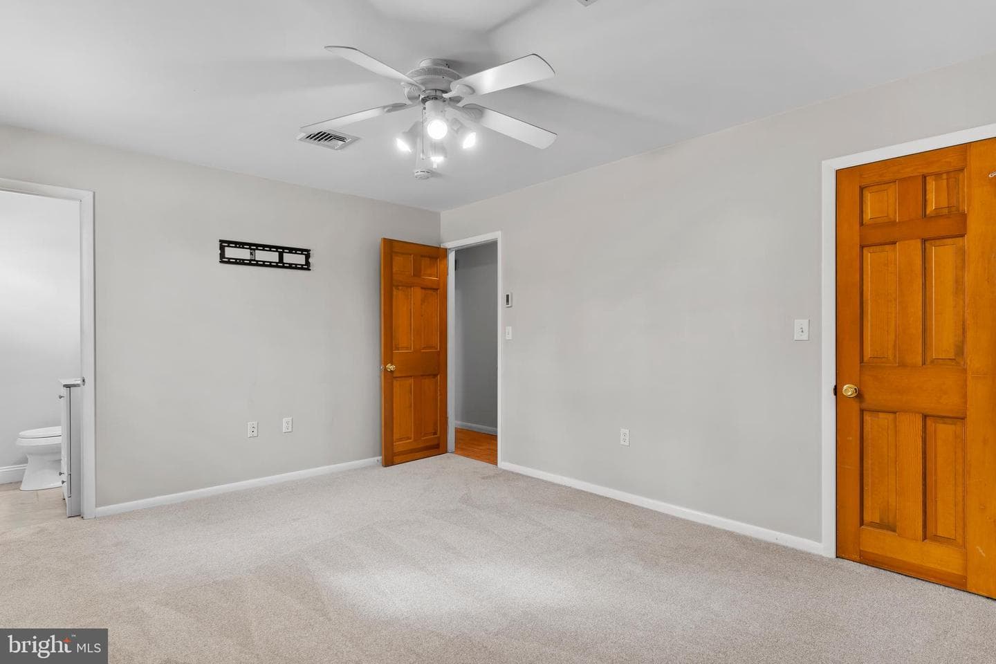 897 Emily Drive photo 18