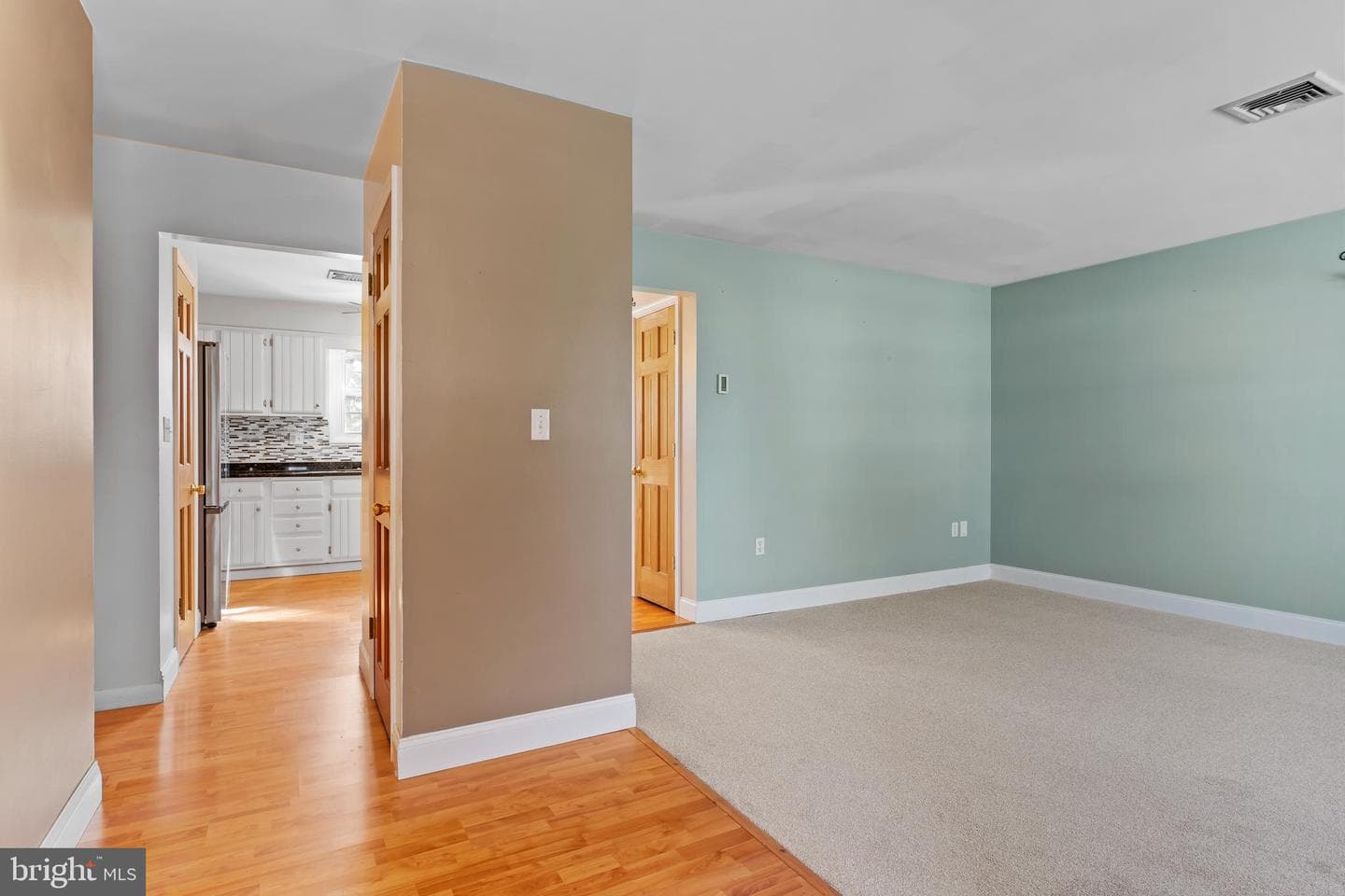 897 Emily Drive photo 8