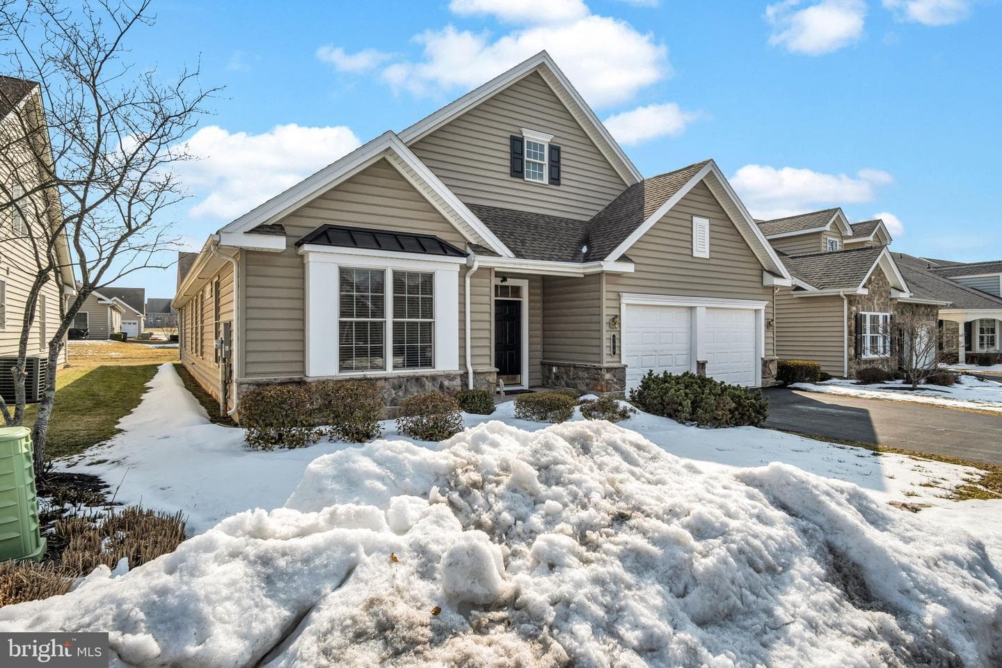 288 Founders Way photo 2