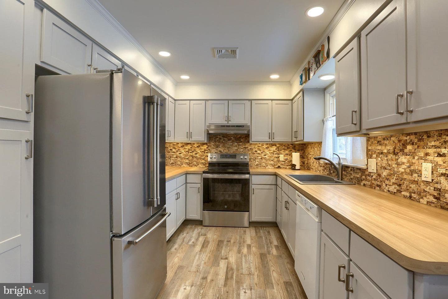 102 Fairway Drive photo 14