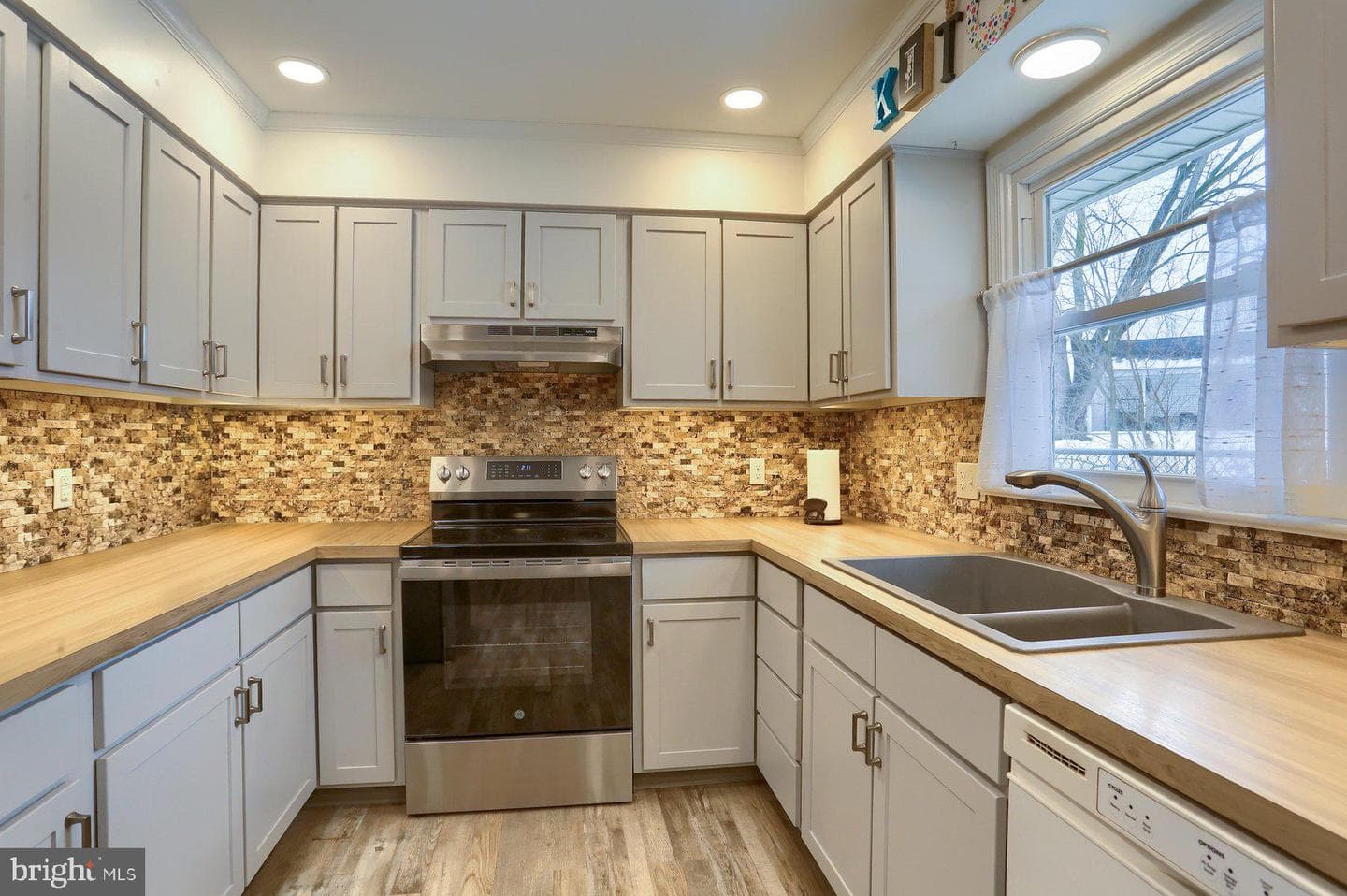 102 Fairway Drive photo 15